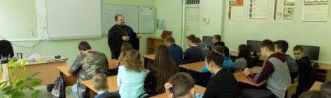 Священнослужители посетили школу п. Чаадаевка