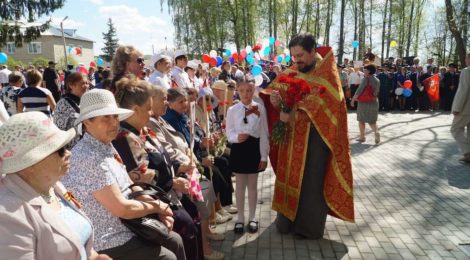 Духовенство Покровской церкви приняло участие в мероприятиях в честь Дня Победы