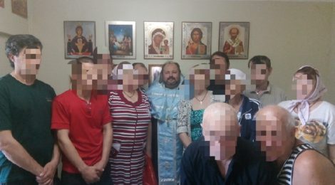 При наркологическом диспансере в селе Русский Ишим был отслужен молебен