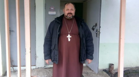 Священнослужитель посетил с пастырским визитом наркодиспансер села Русский Ишим