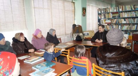 Настоятель Покровской церкви города Городище провел православный лекторий для жителей села Юлово Городищенского района