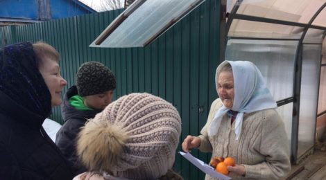 В день празднования памяти сорока Севастийских мучеников воспитанники воскресной школы посетили пожилых людей