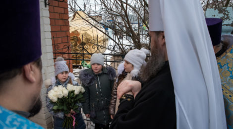 В день отдания праздника Введения во храм Пресвятой Богородицы митрополит Серафим совершил Литургию в Покровской церкви г. Городище