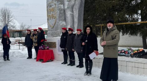 Священник Роман Жирнов принял участие в митинге