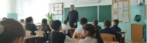 Священник провел урок ОРКСЭ