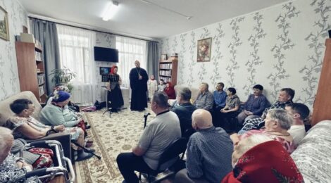 Делиться Пасхальной радостью