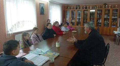Встреча священника с воспитанниками воскресной школы поселка Чаадаевка