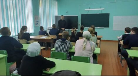 Встреча священника со школьниками села Павло-Куракино