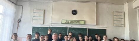 Священник пообщался со школьниками г.Сурска о выборе профессии